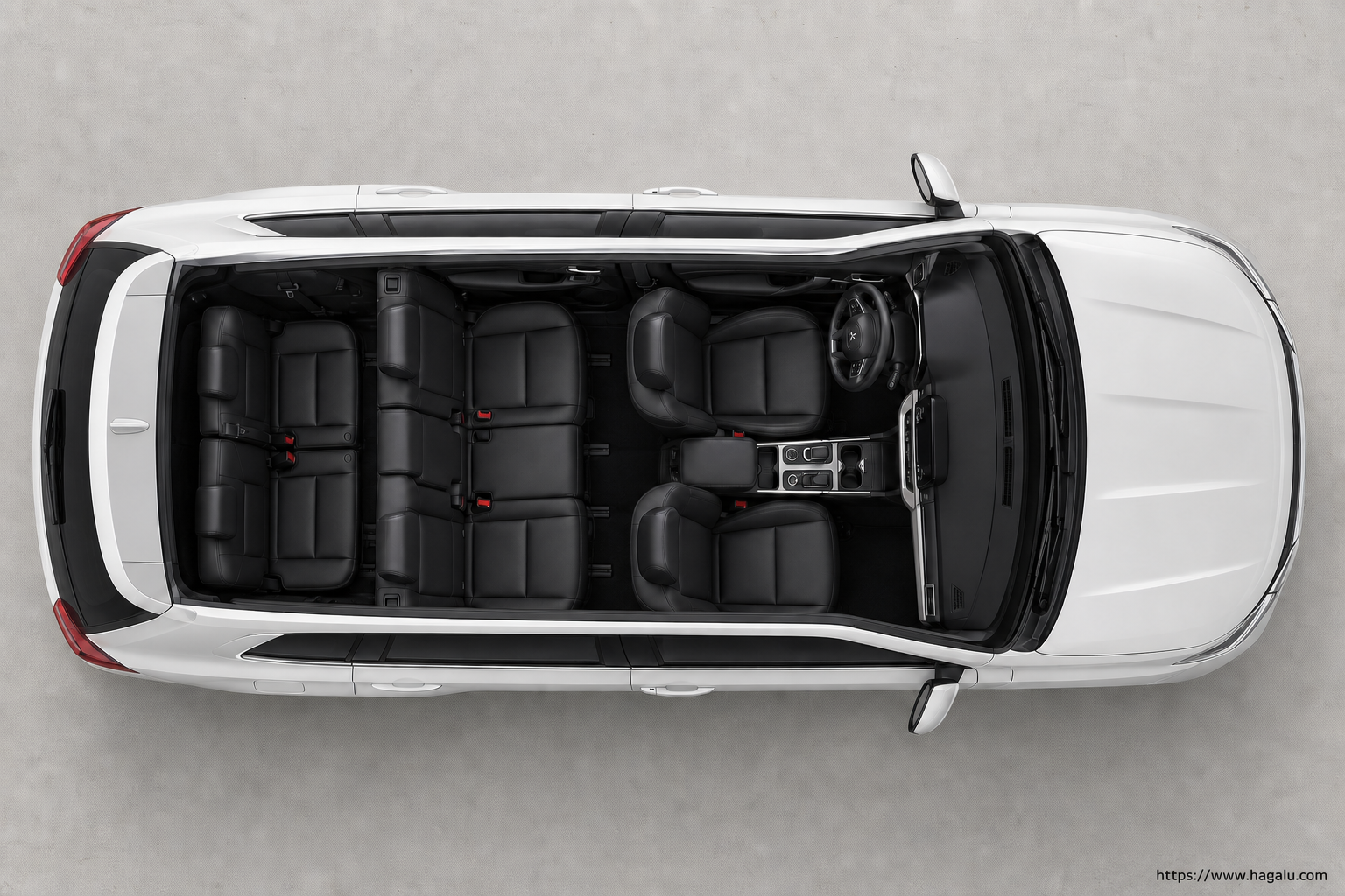 Mitsubishi Outlander top-down seating layout showing the roof design and cabin arrangement in South Africa