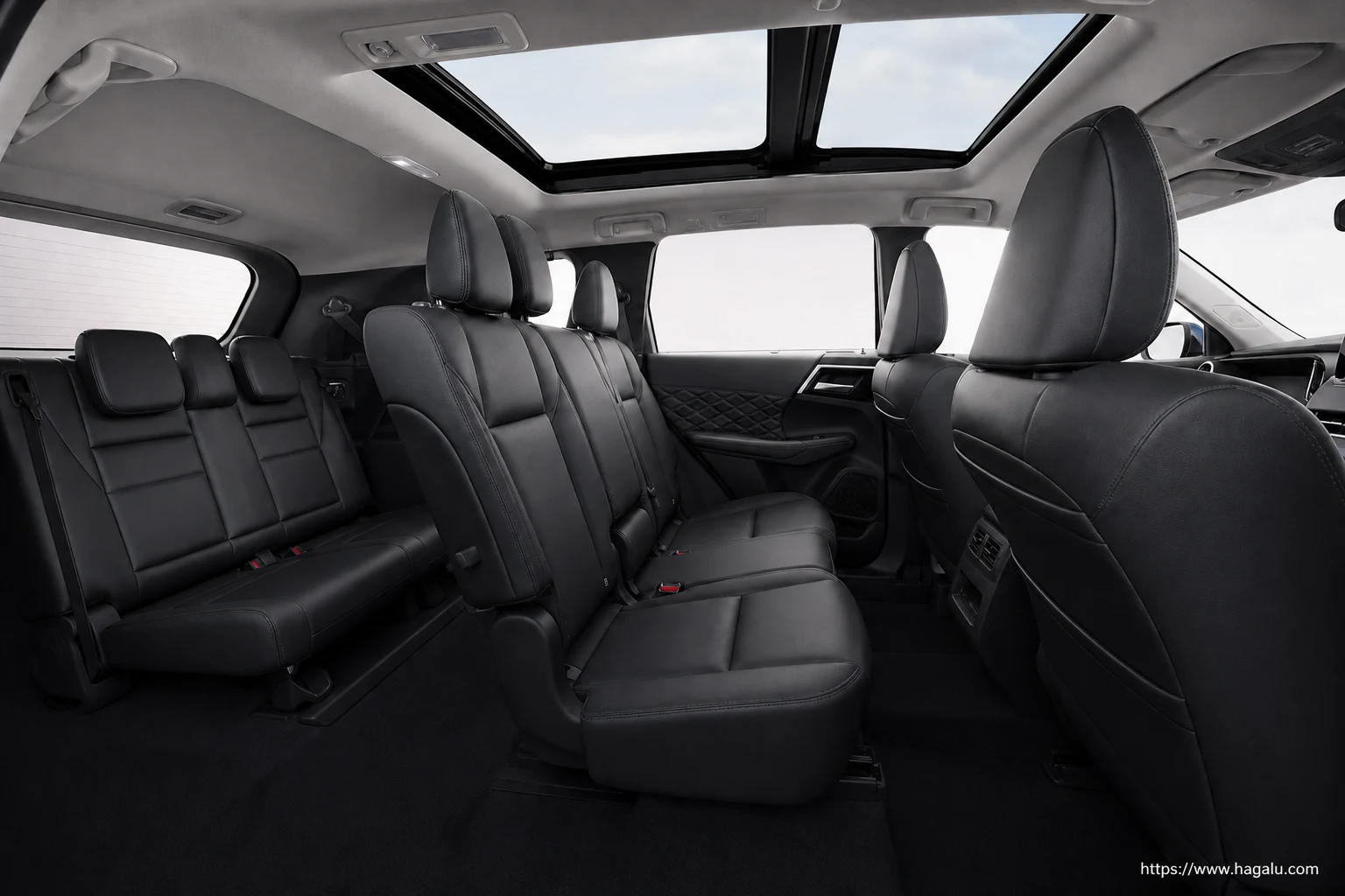 Mitsubishi Outlander interior view 4 for South African vehicle comparison