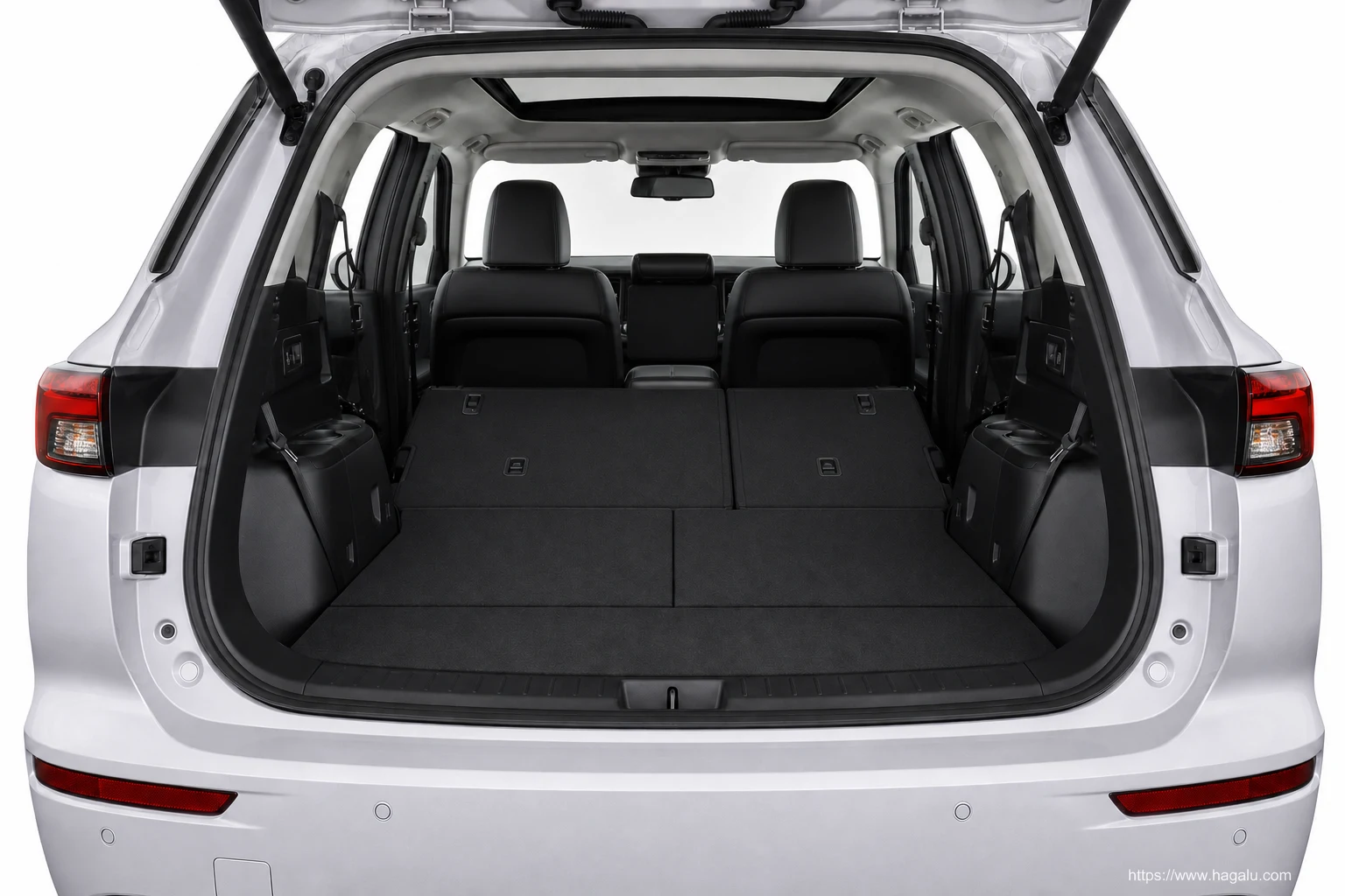Mitsubishi Outlander interior view 5 for South African vehicle comparison