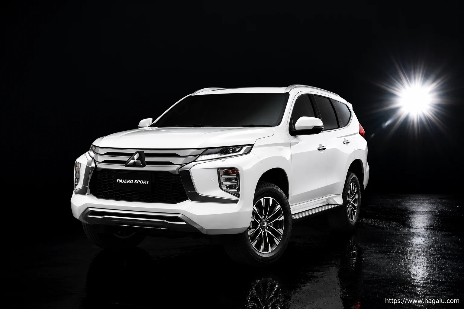 Mitsubishi Pajero Sport exterior view 1 for South African vehicle comparison