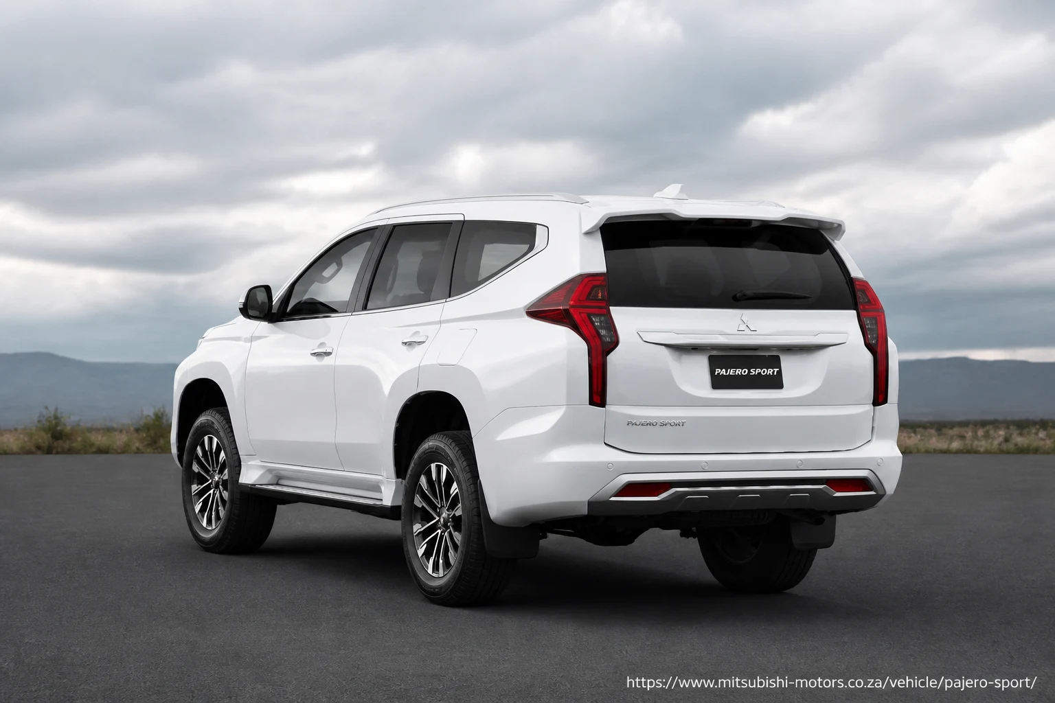 Mitsubishi Pajero Sport exterior view 2 for South African vehicle comparison