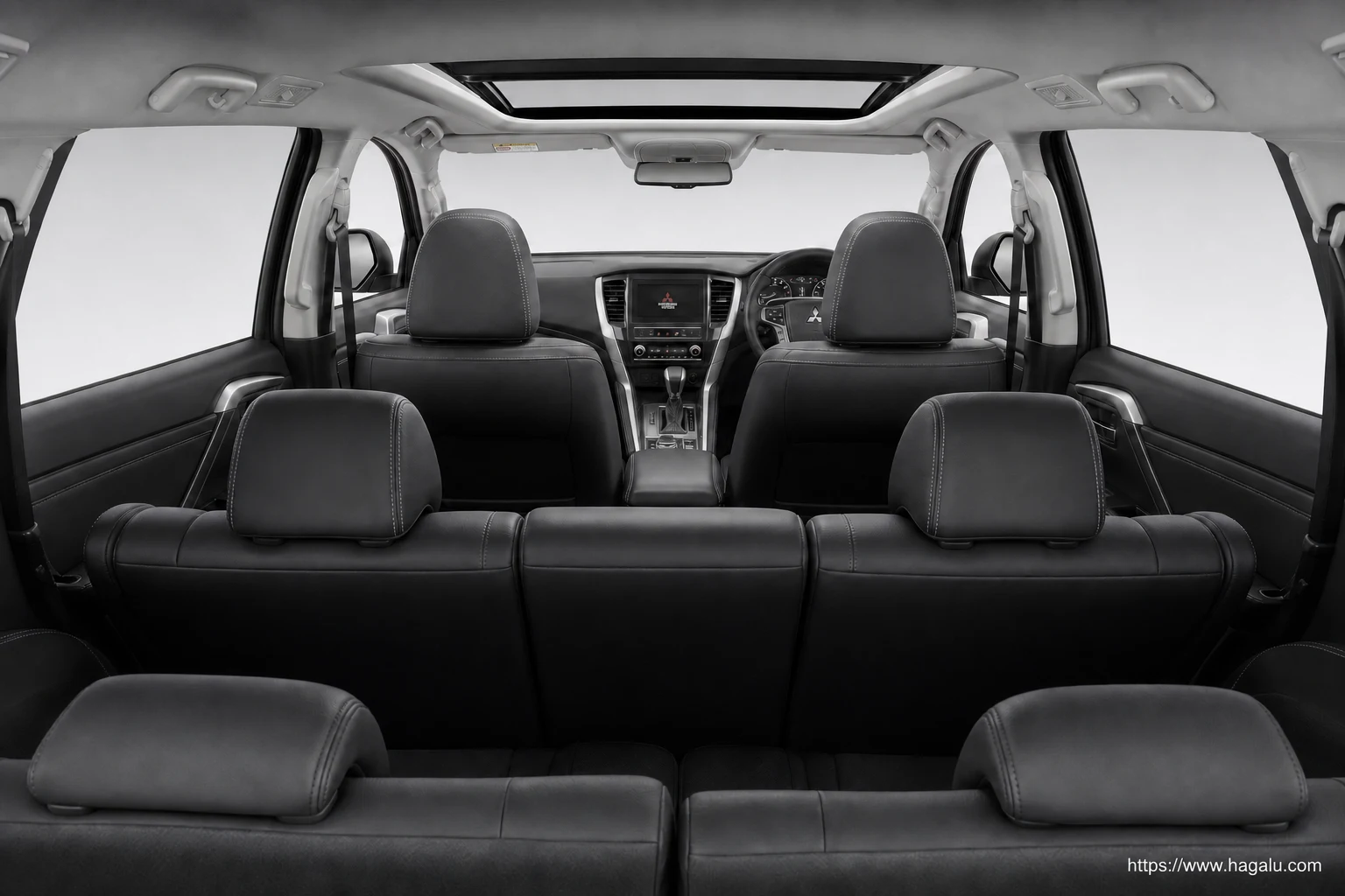 Mitsubishi Pajero Sport interior view 4 for South African vehicle comparison