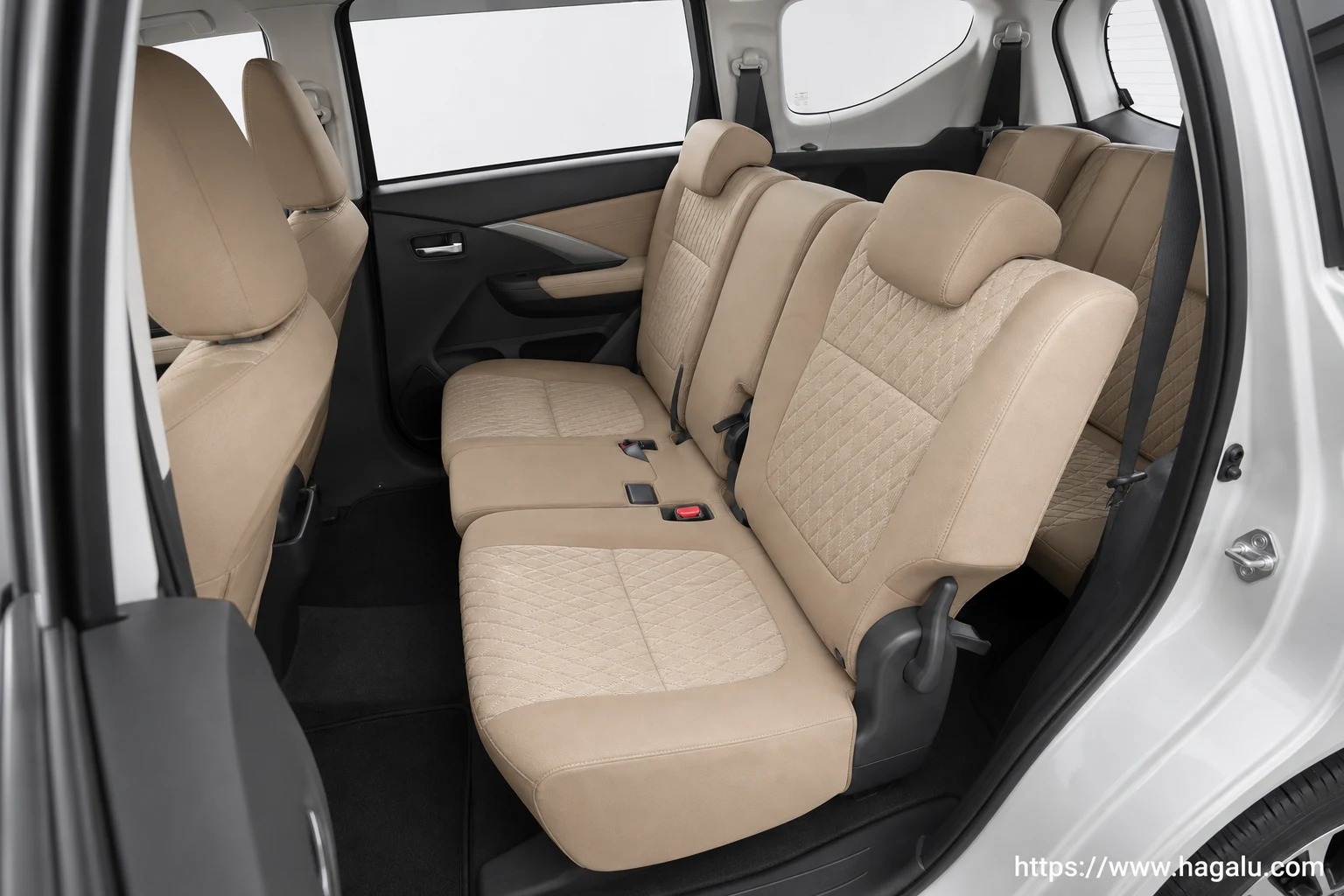 Mitsubishi Xpander interior view 4 for South African vehicle comparison