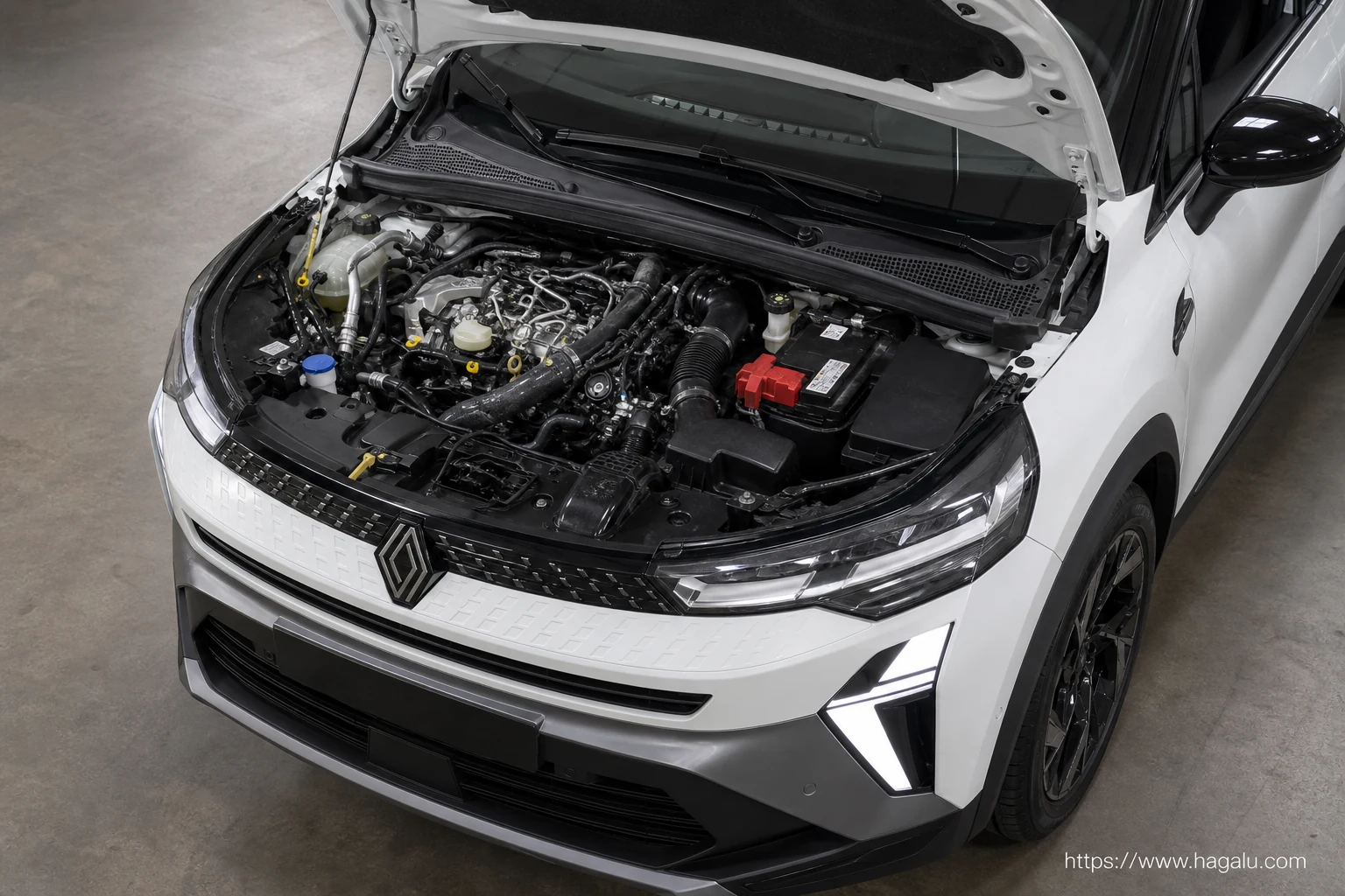 Renault Captur exterior view 5 — South Africa 2026
