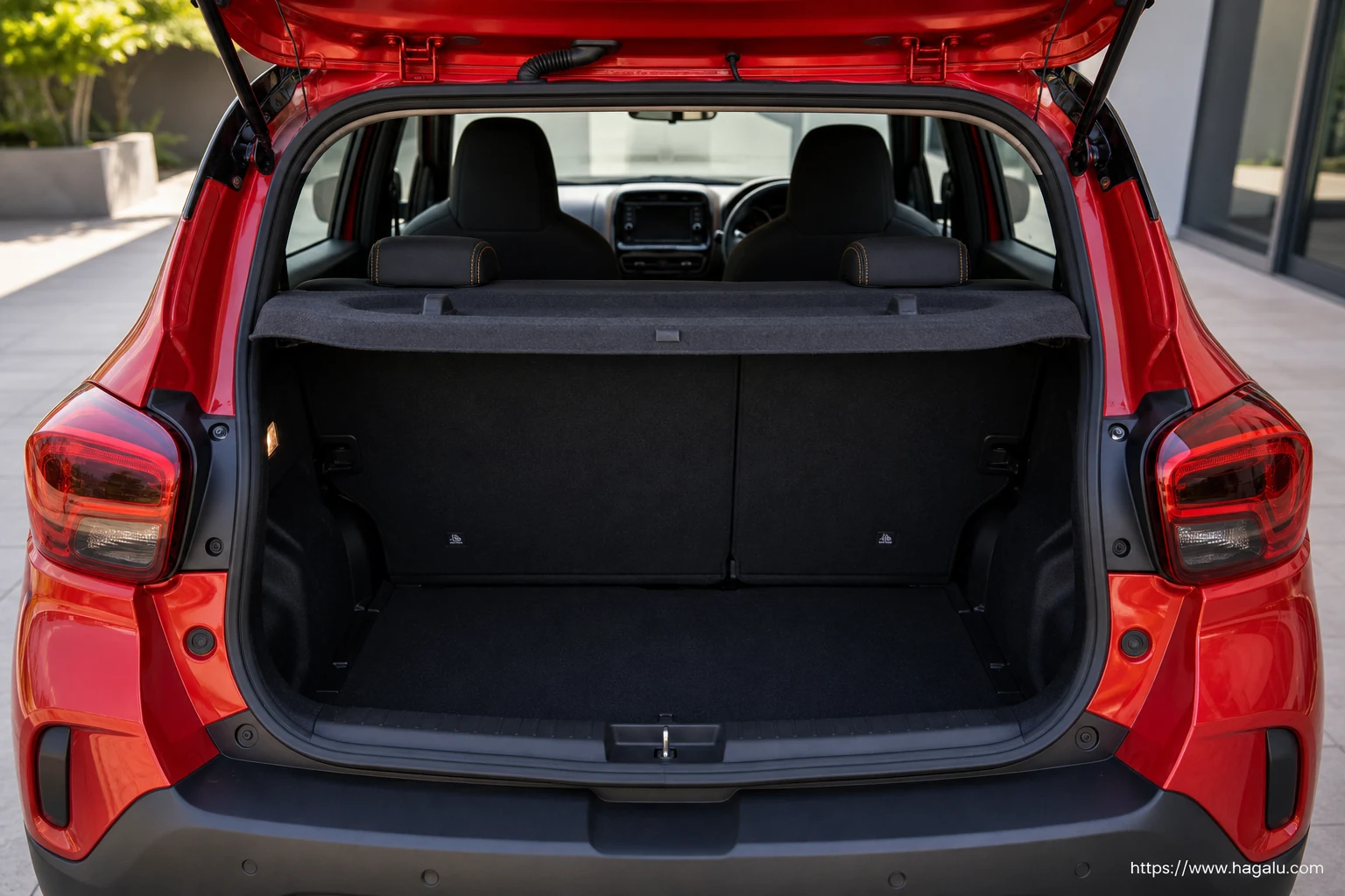 Renault Kwid Limited Edition interior view 5 for South African vehicle comparison