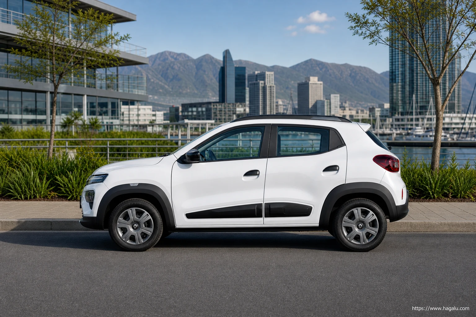Renault Kwid exterior view 3 — South Africa 2026