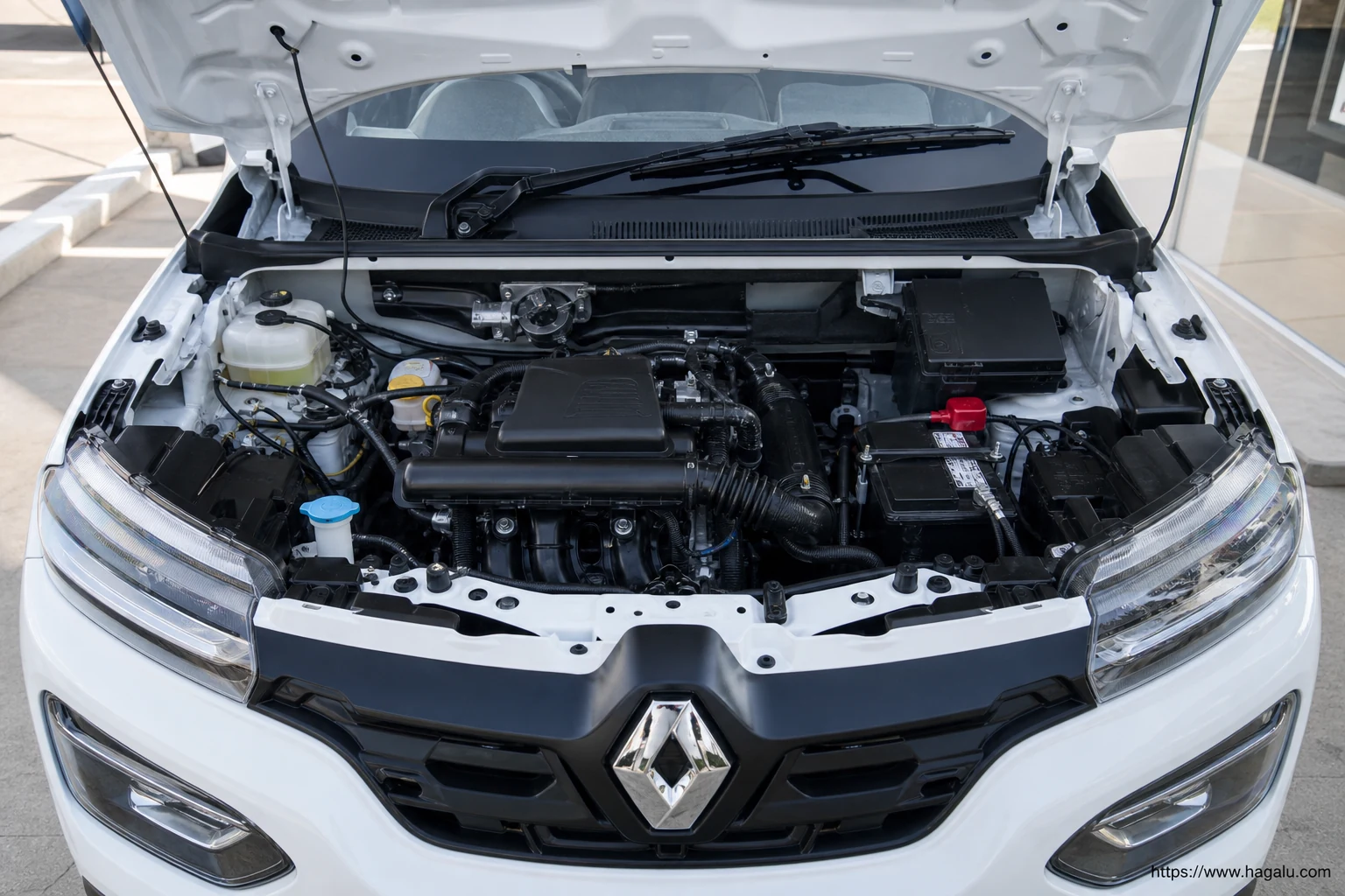 Renault Kwid exterior view 5 — South Africa 2026