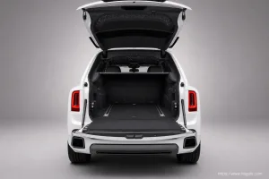 Rolls-Royce Black Badge Cullinan interior view 5 for South African vehicle comparison