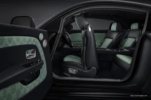 Rolls-Royce Black Badge Spectre Series II interior view 4 for South African vehicle comparison