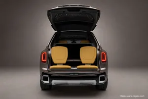 Rolls-Royce Cullinan interior view 4 for South African vehicle comparison