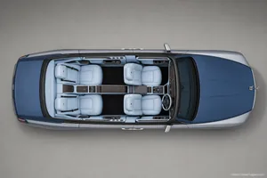Rolls-Royce Ghost Extended exterior view 4 for South African vehicle comparison