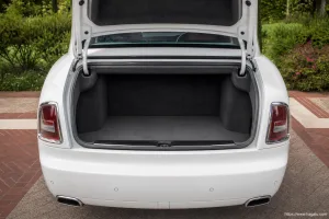 Rolls-Royce Phantom Coupé interior view 5 for South African vehicle comparison