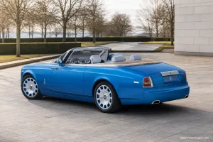 Rolls-Royce Phantom Drophead Coupé exterior view 2 for South African vehicle comparison