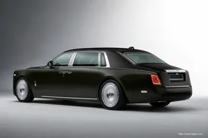 Rolls-Royce Phantom Extended exterior view 2 for South African vehicle comparison