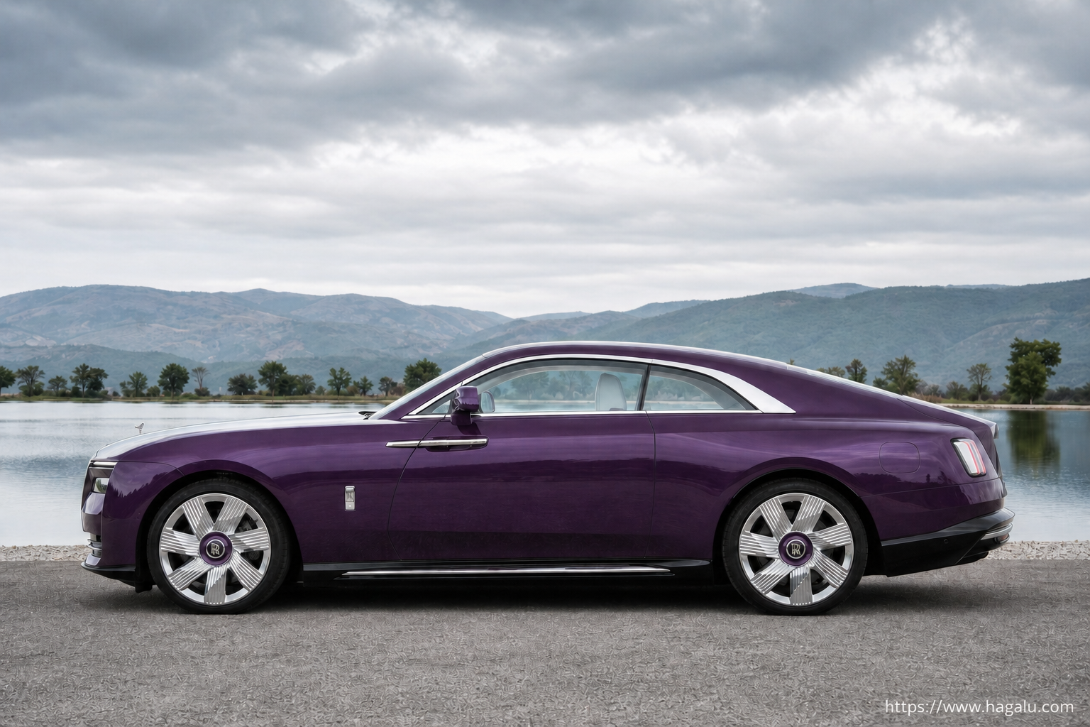 Rolls-Royce Spectre full side profile showing the roofline, doors and wheel design in South Africa