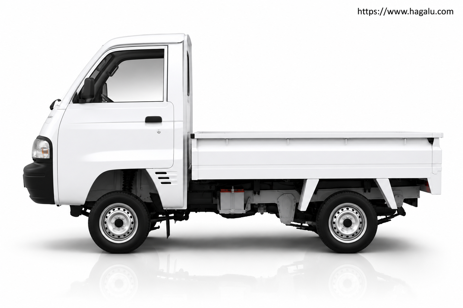 Suzuki Super Carry rear three-quarter exterior showing the taillights, tailgate and rear design in South Africa