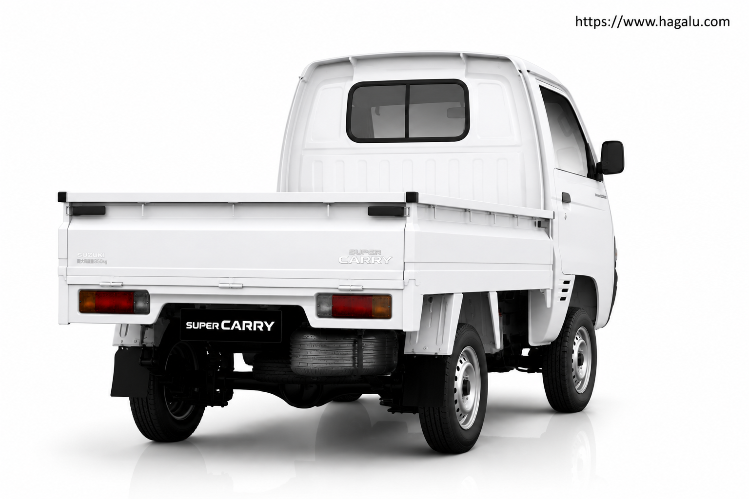Suzuki Super Carry full side profile showing the roofline, doors and wheel design in South Africa