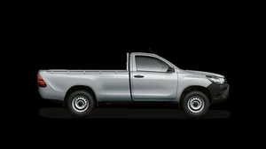 Toyota Hilux Single Cab exterior view 4 — South Africa 2026