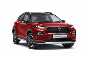 Toyota Starlet Cross exterior view 1 — price and specifications in South Africa
