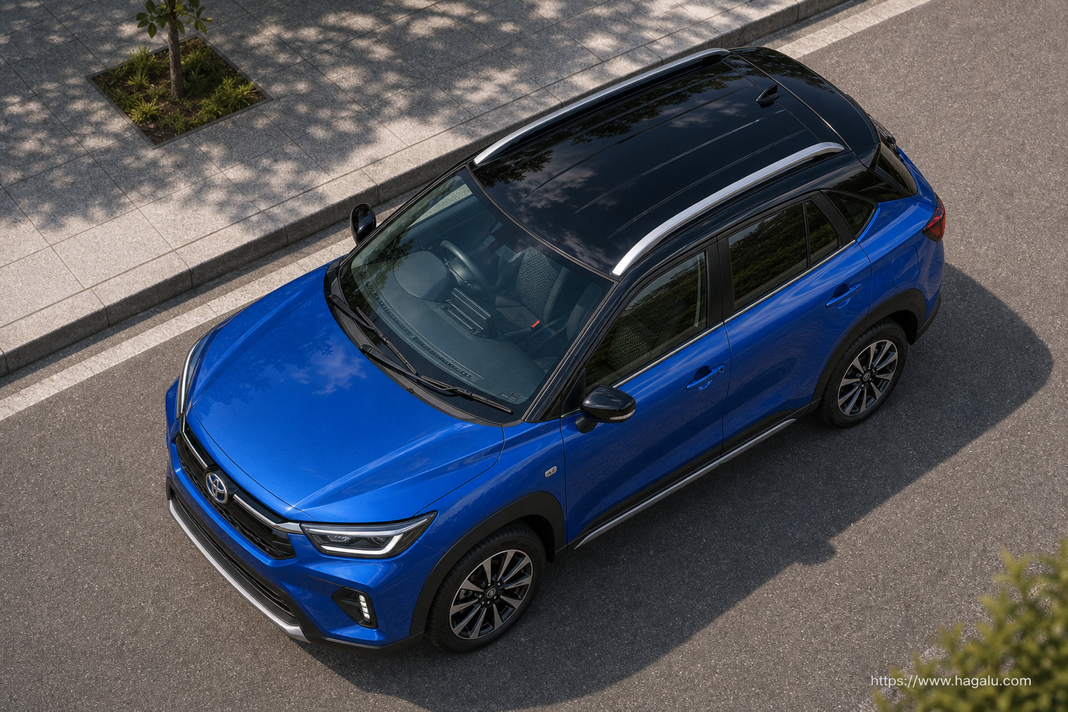Toyota Urban Cruiser top-down seating layout showing the roof design and cabin arrangement in South Africa