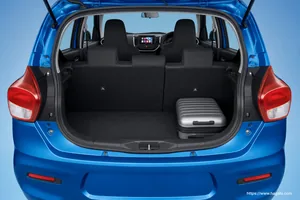 Toyota Vitz interior view 5 for South African vehicle comparison