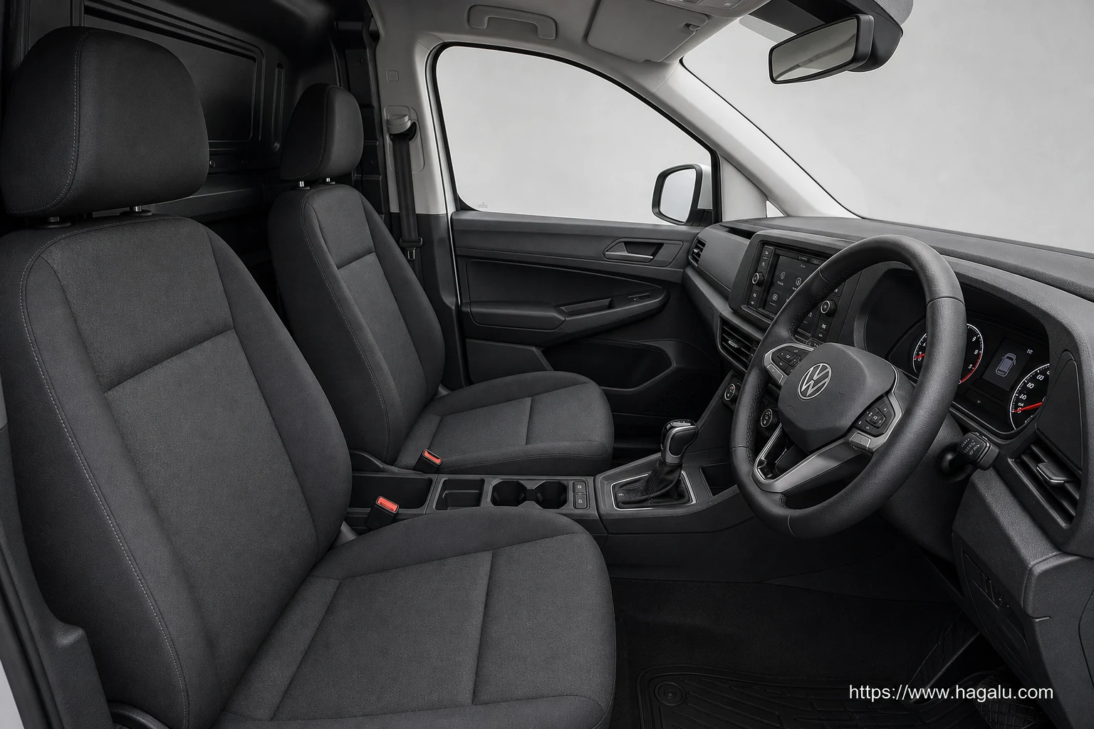 Volkswagen Caddy Cargo interior view 3 for South African vehicle comparison