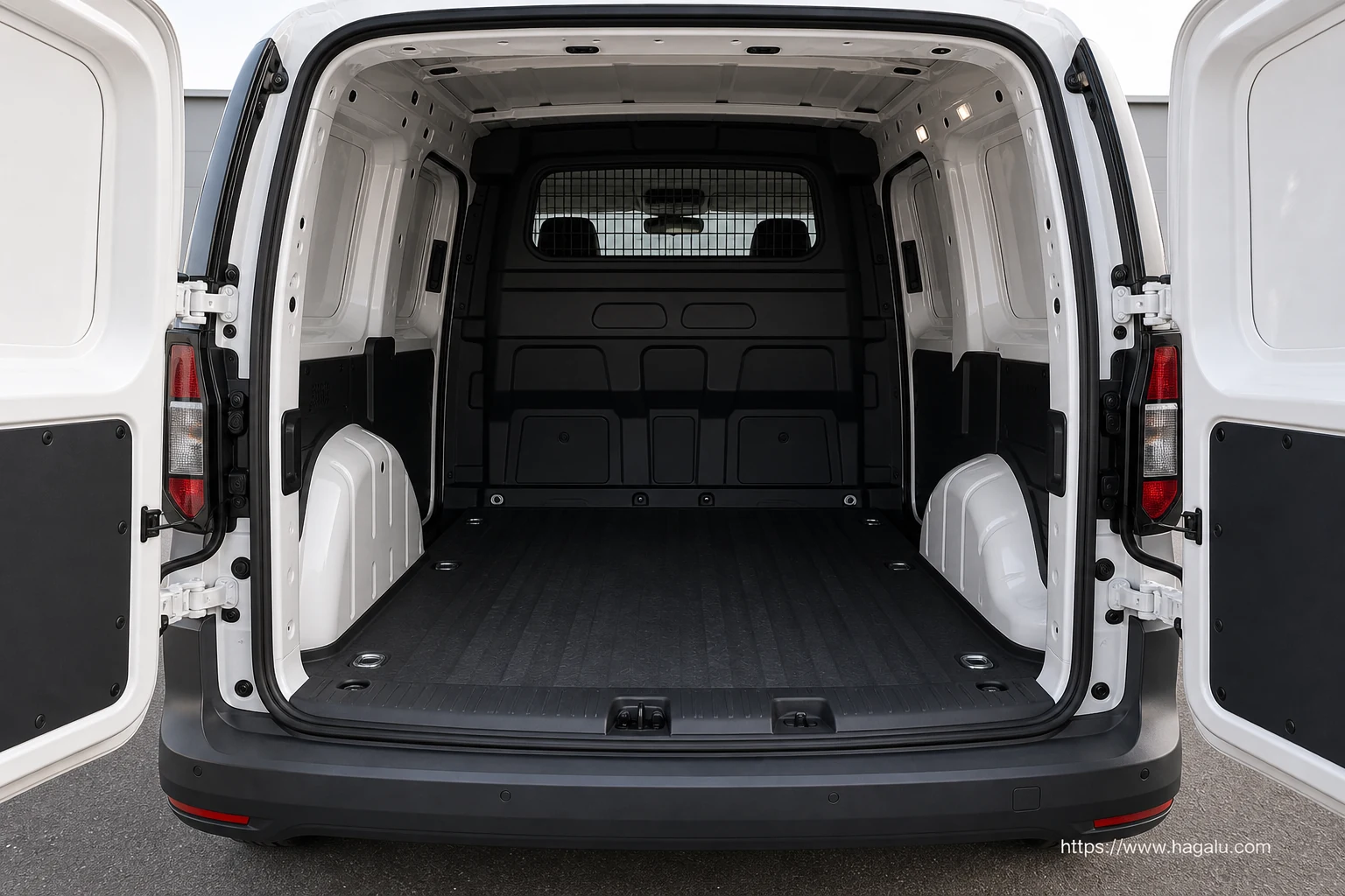 Volkswagen Caddy Cargo interior view 5 for South African vehicle comparison
