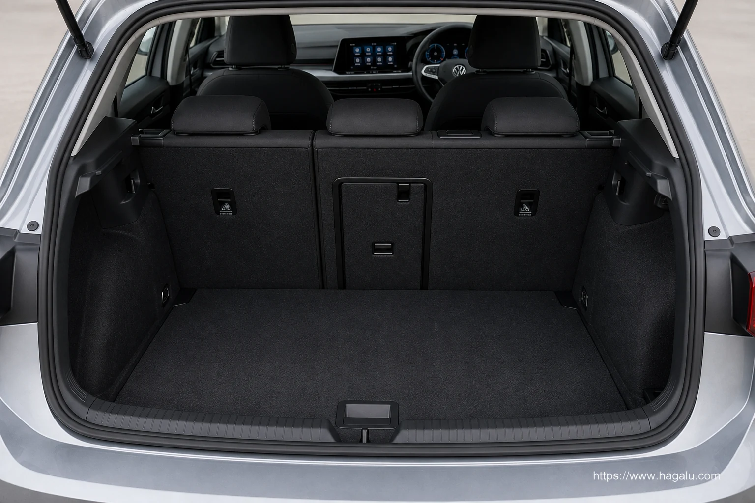 Volkswagen Golf 1.4 TSI interior view 5 for South African vehicle comparison