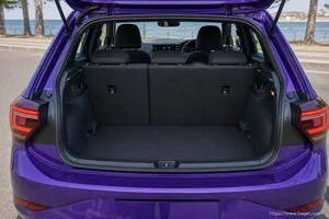 Volkswagen Polo interior view 5 for South African vehicle comparison