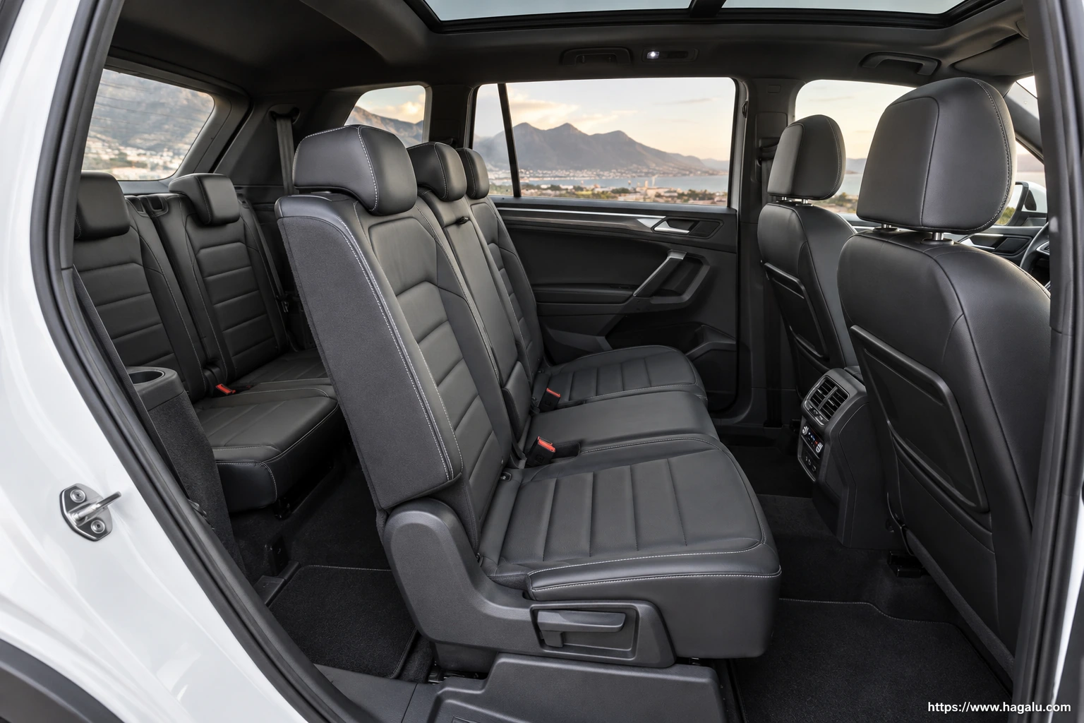 Volkswagen Tiguan Allspace interior view 3 for South African vehicle comparison