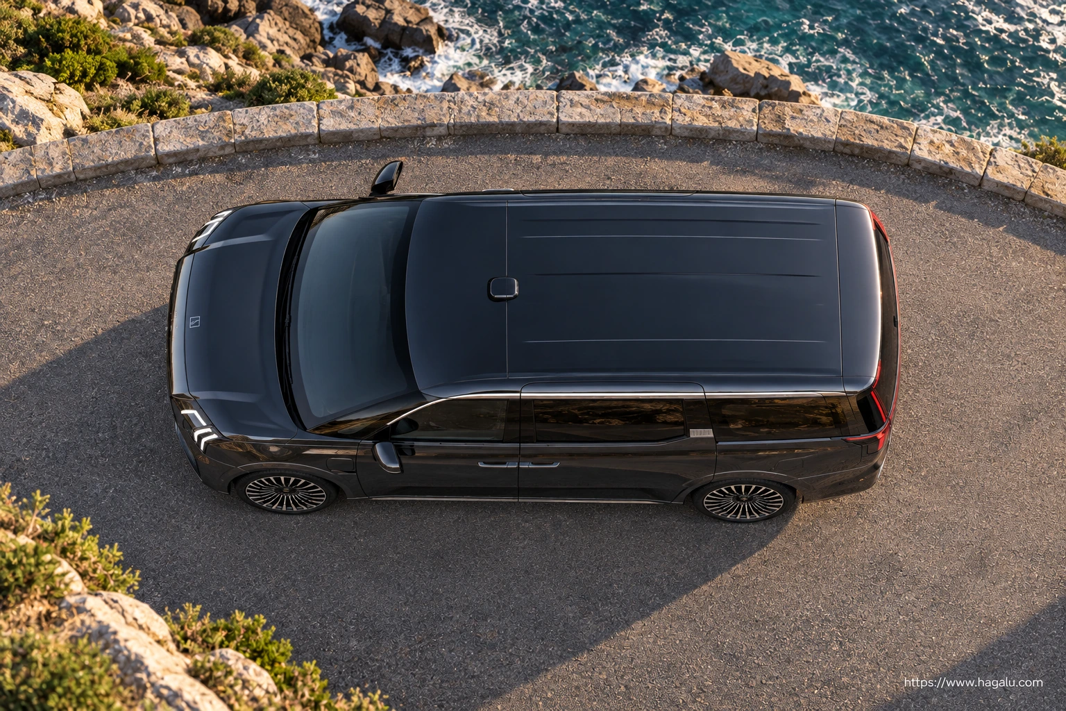 ZEEKR 009 additional closed-body exterior view showing the roofline and exterior surfaces in South Africa