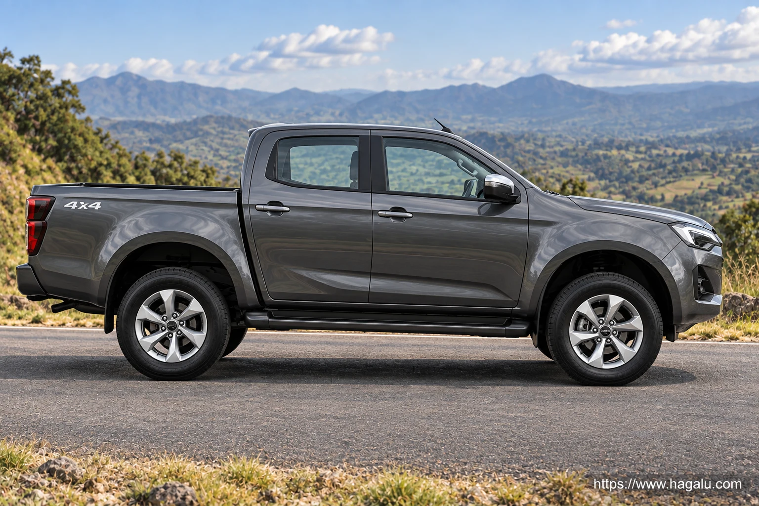 Isuzu D-Max exterior view 3 for South African vehicle comparison