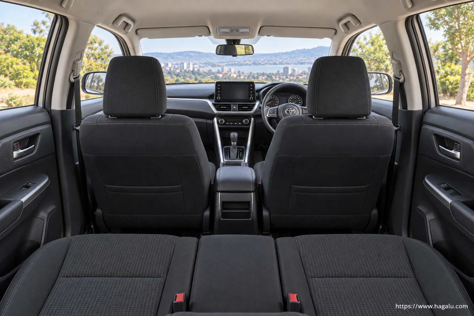 Toyota Urban Cruiser interior view 4 for South African vehicle comparison
