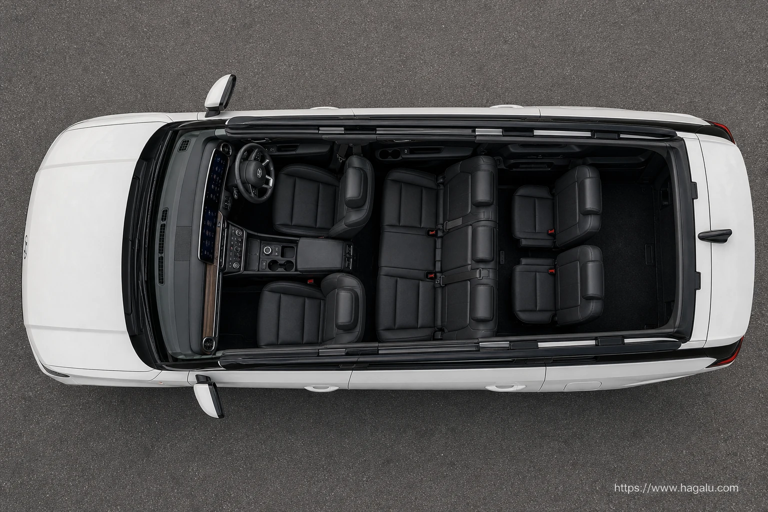 Hyundai Santa Fe exterior view 4 for South African vehicle comparison