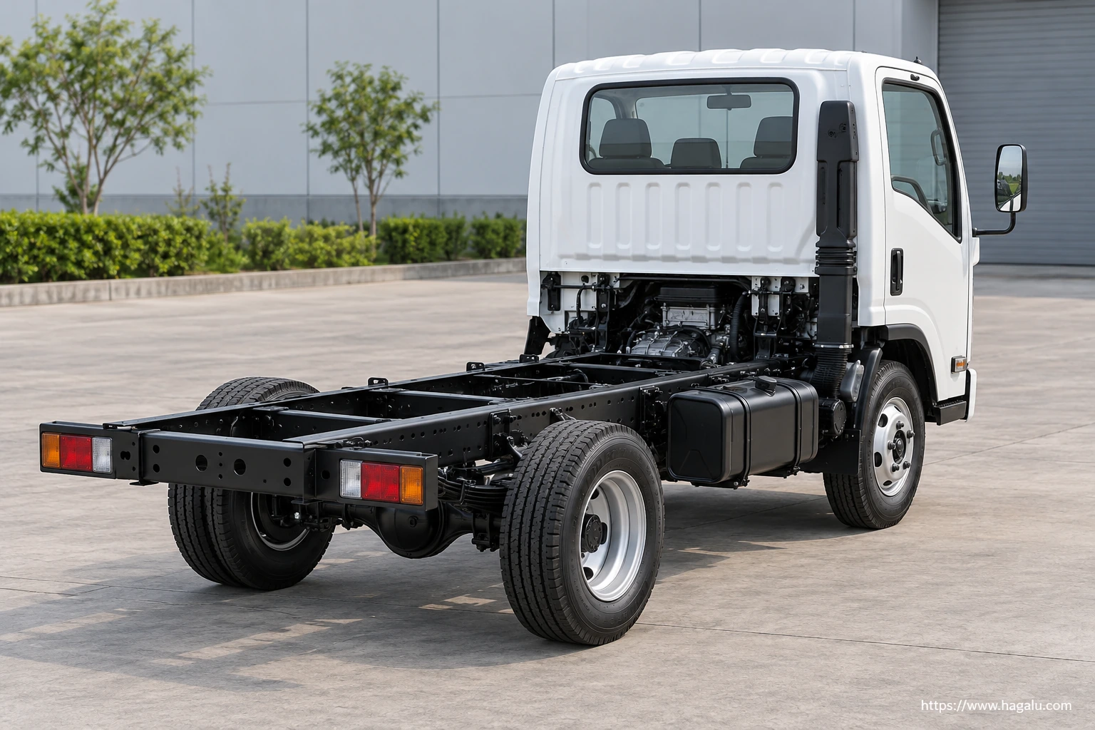 Isuzu N-Series exterior view 2 for South African vehicle comparison