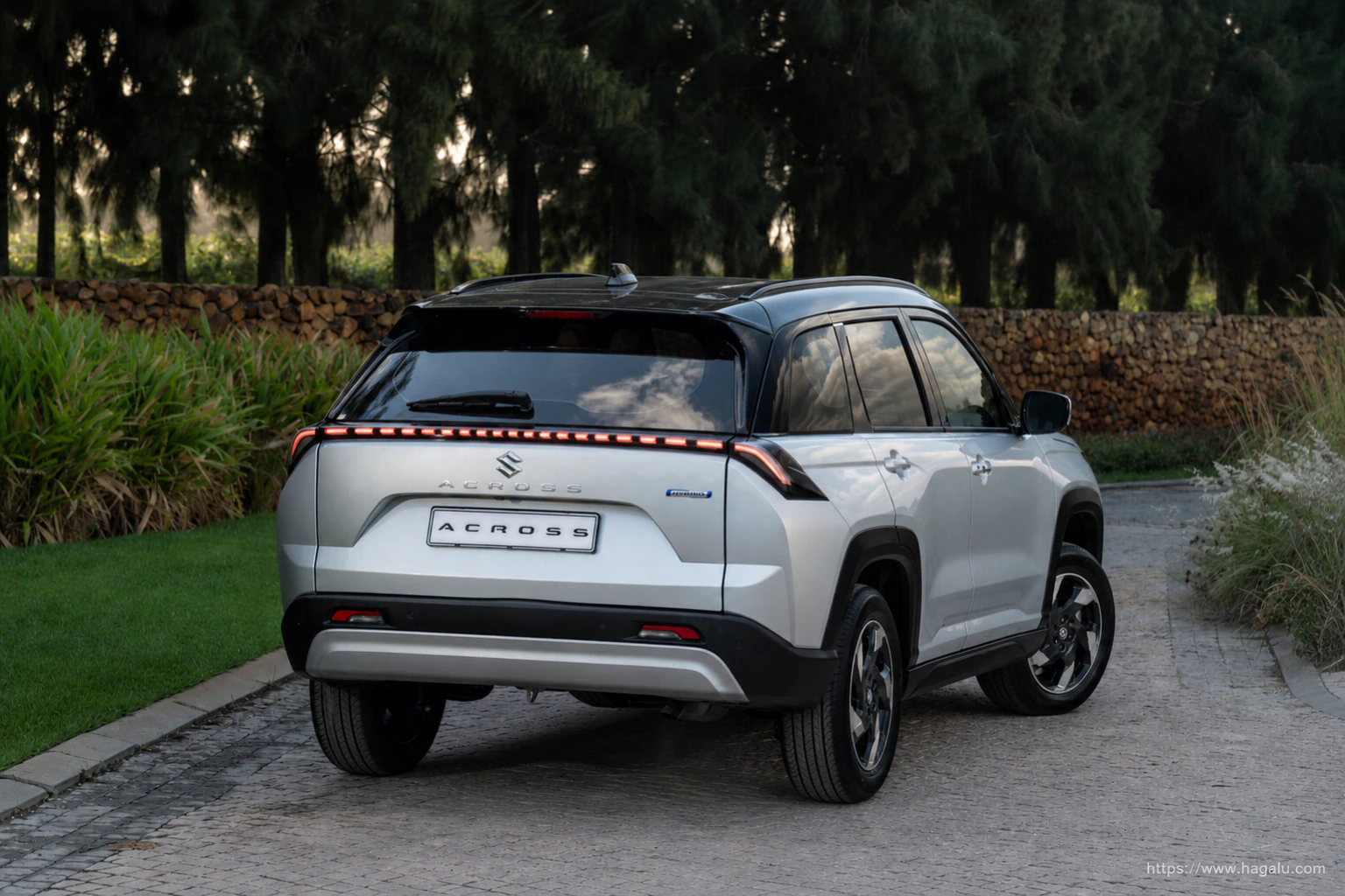 Suzuki Across exterior view 2 for South African vehicle comparison