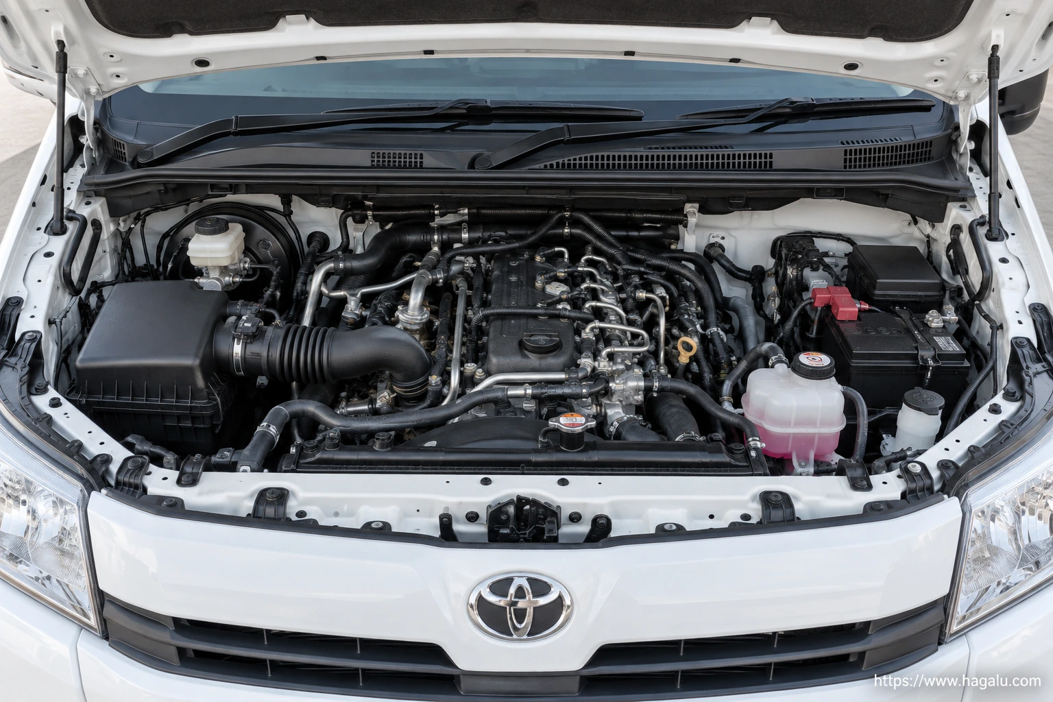 Toyota Hiace/Commuter exterior view 5 for South African vehicle comparison