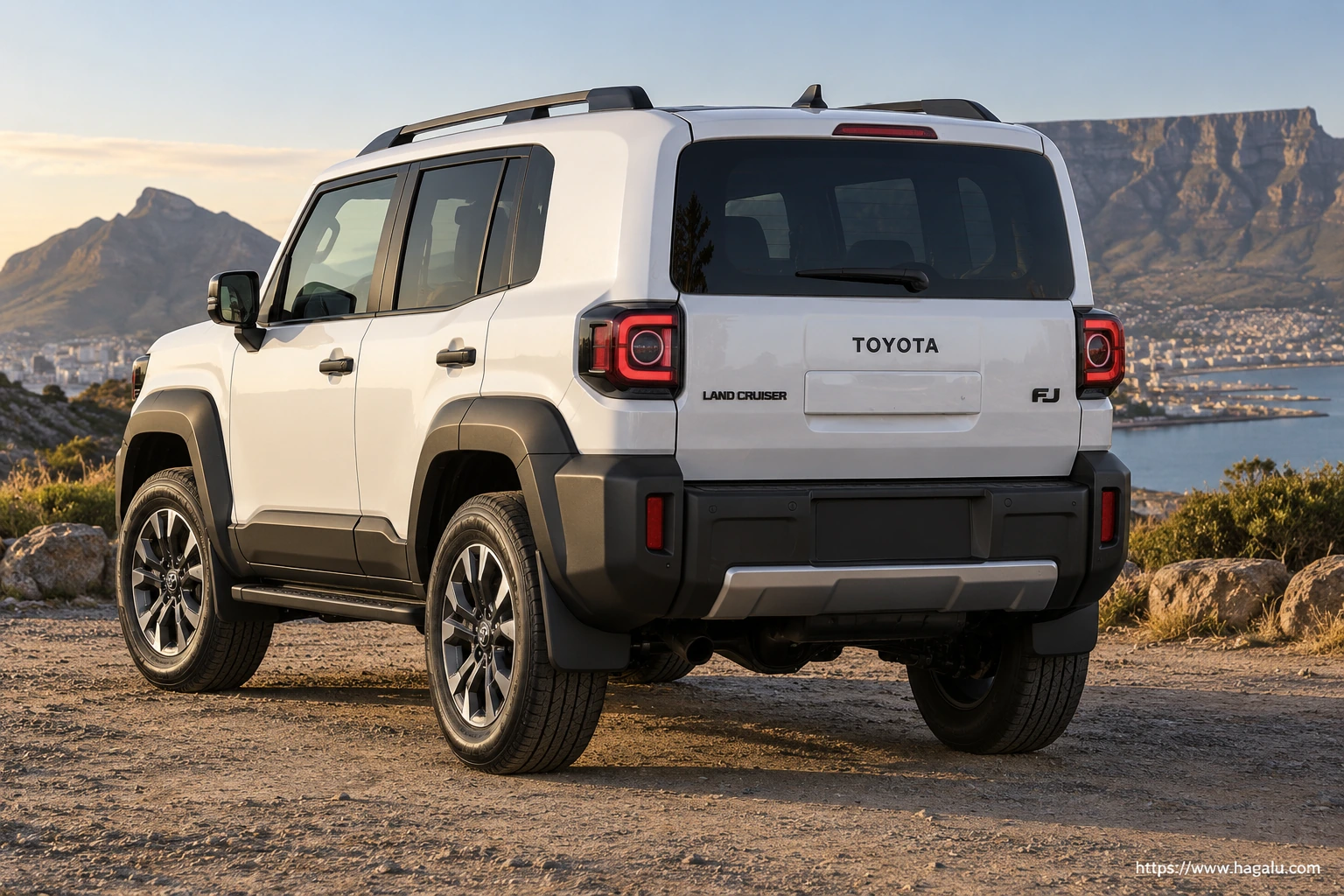 Toyota Land Cruiser FJ exterior view 2 for South African vehicle comparison