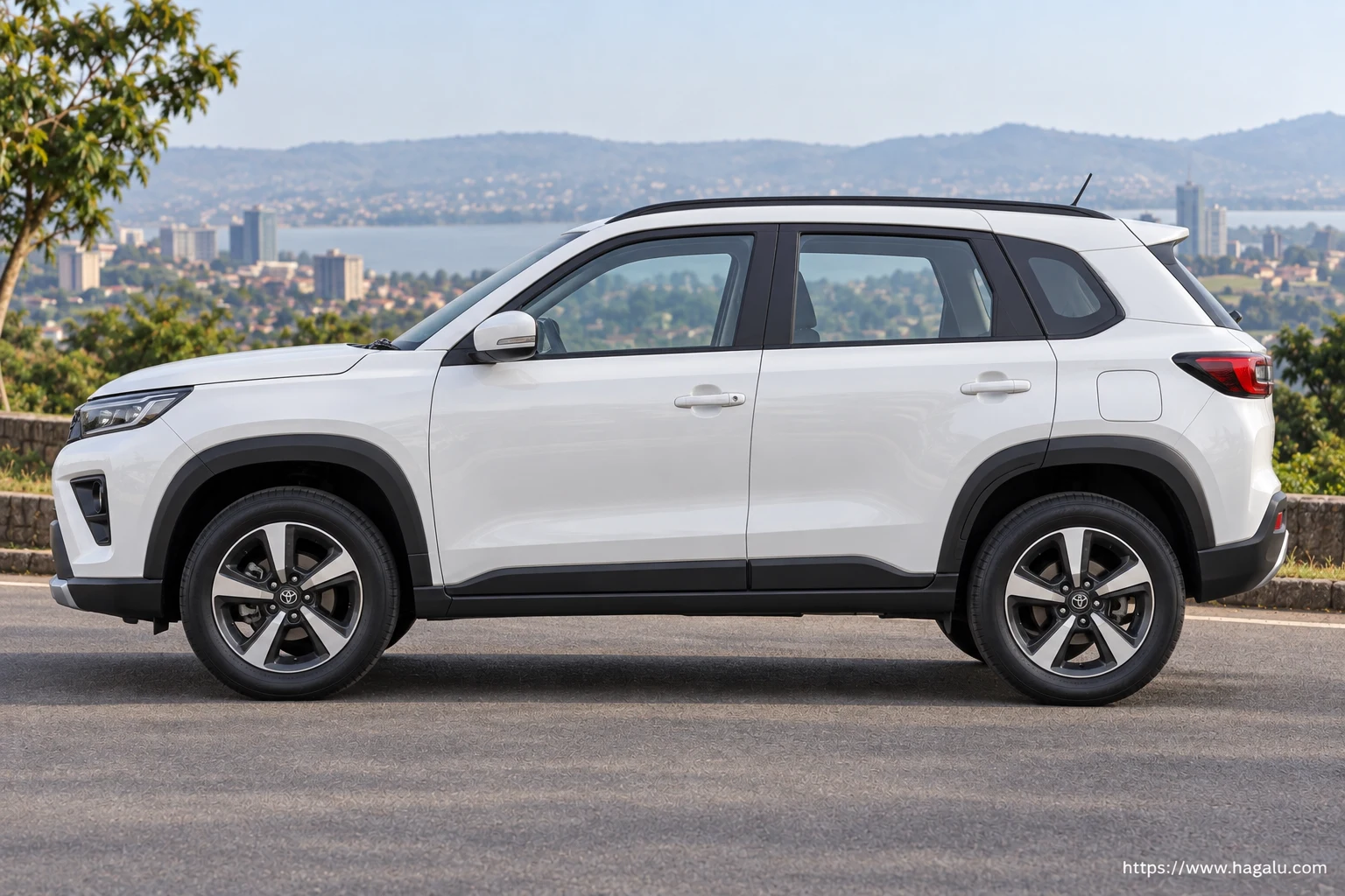 Toyota Urban Cruiser exterior view 1 for South African vehicle comparison