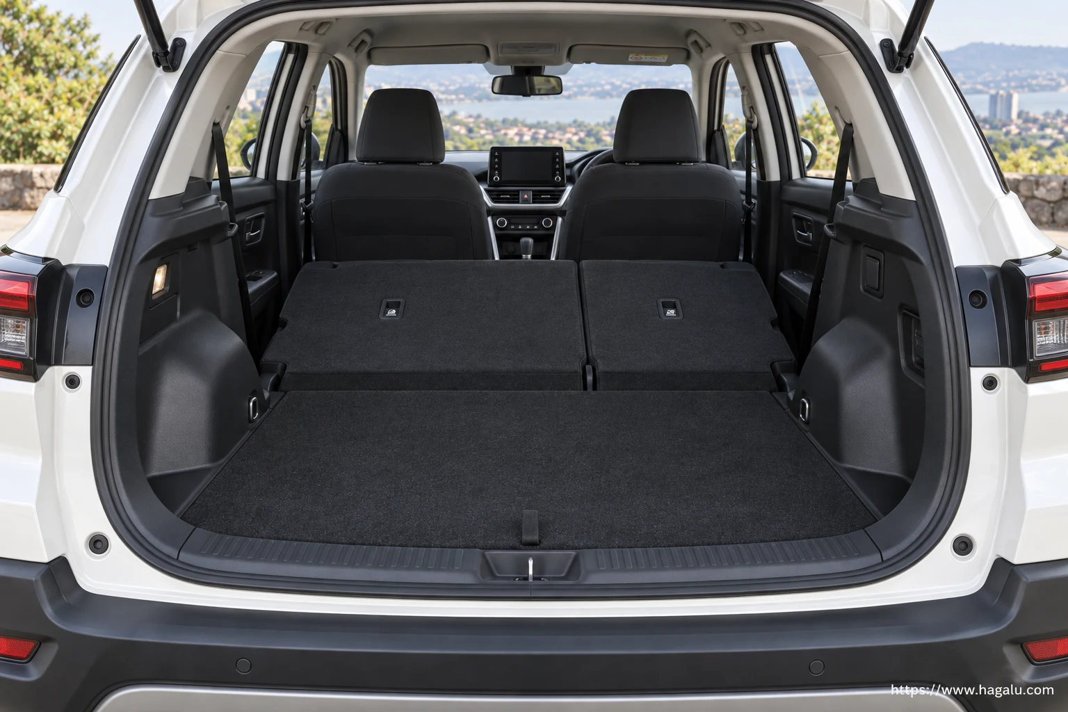 Toyota Urban Cruiser interior view 5 for South African vehicle comparison